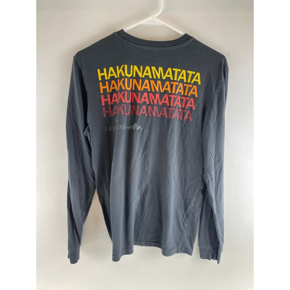 Disney Shirt Men's Size Small Gray Crewneck *Lion King HAKUNAMATATA* Long Sleeve - Picture 2 of 7